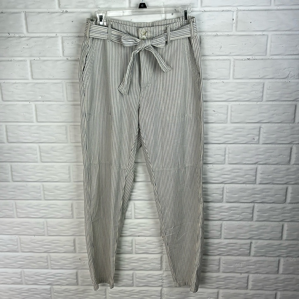 AMERICAN EAGLE 100% COTTON PINSTRIPE PANTS CREAM AND DENIM WITH TIE BELT SZ 4